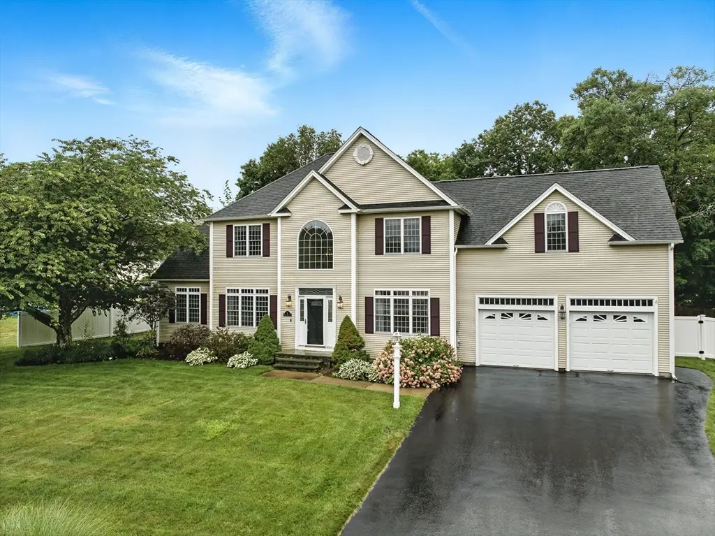 5 Peach Tree Dr, Sutton, MA 01590 - #1