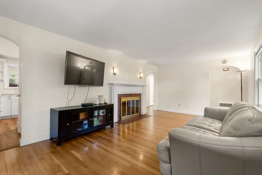 6 Chute Rd, Dedham, MA 02026 - #3