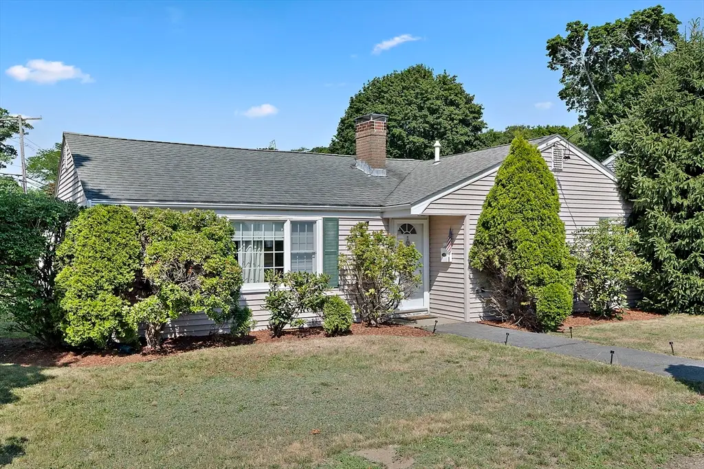 6 Bell Rd, Weymouth, MA 02188 - #1