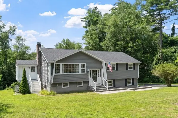 25 William G Dr, Tewksbury, MA 01876