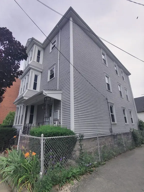 180 Austin St, New Bedford, MA 02740