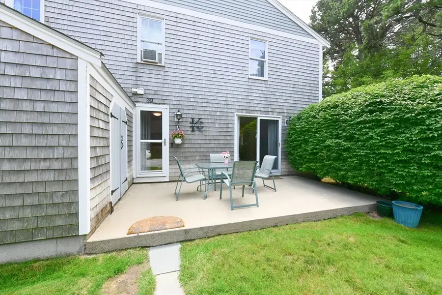 3 Village Green Dr #3B, Sagamore Beach, MA 02562 - #3
