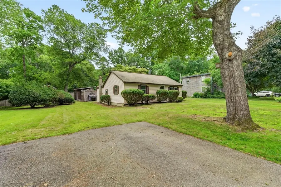 42 Cottage Dr, Holliston, MA 01746 - #2