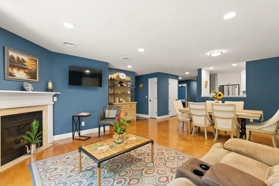 119 Revere St #L, Canton, MA 02021 - #3