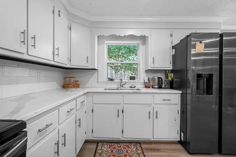 18 Fairview Ave., Ashburnham, MA 01430 - #3