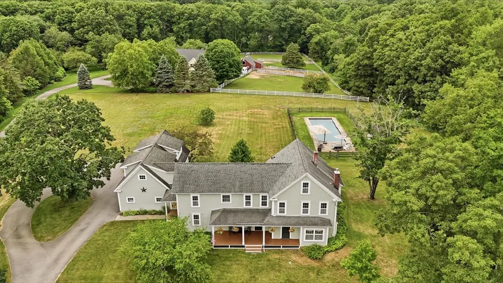 122 Russell Street, Carlisle, MA 01741 - #1