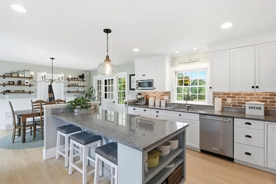 122 Russell Street, Carlisle, MA 01741 - #2
