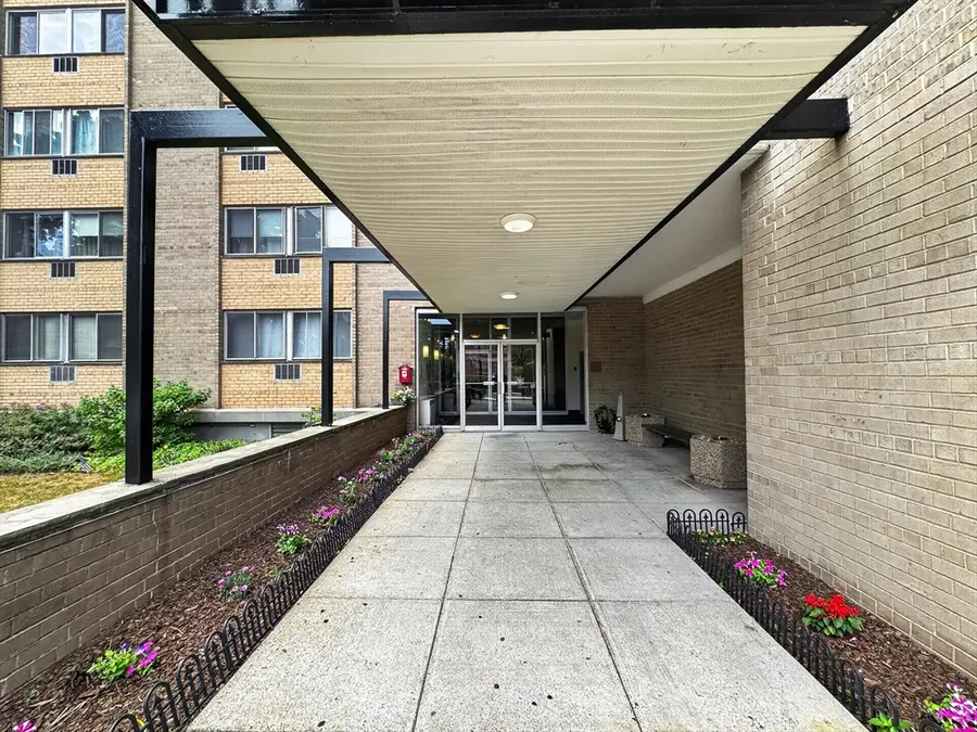 1025 Hancock St #8C, Quincy, MA 02169 - #2