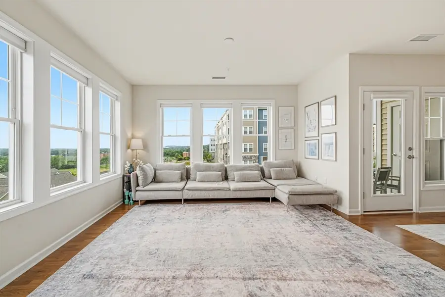 6 Stratton Dr #201, Woburn, MA 01801 - #3
