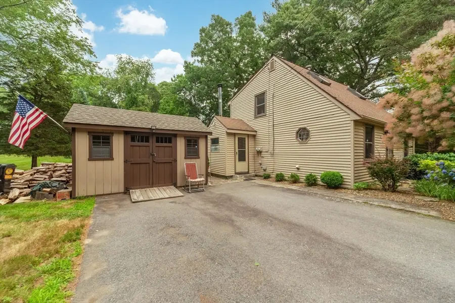 634 Pine St, Bridgewater, MA 02324 - #3