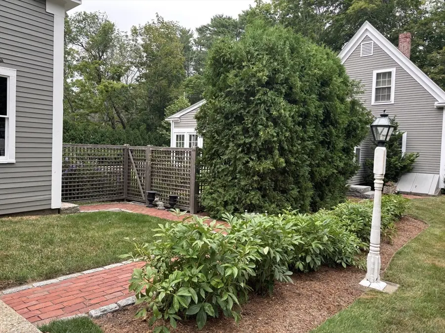 190 Mountain Ave, Pembroke, MA 02359 - #3