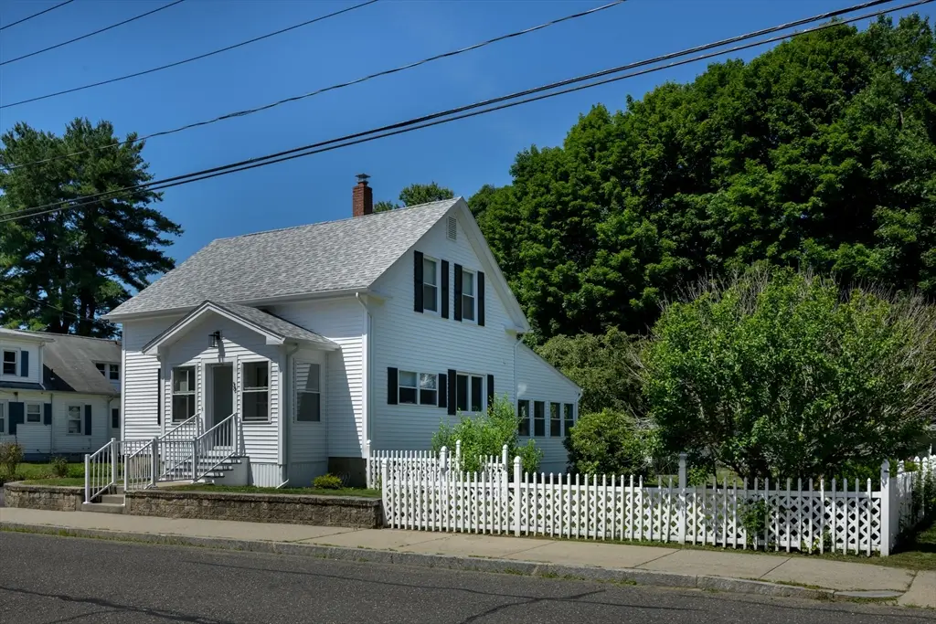 38 Eagle St, Ware, MA 01082 - #1