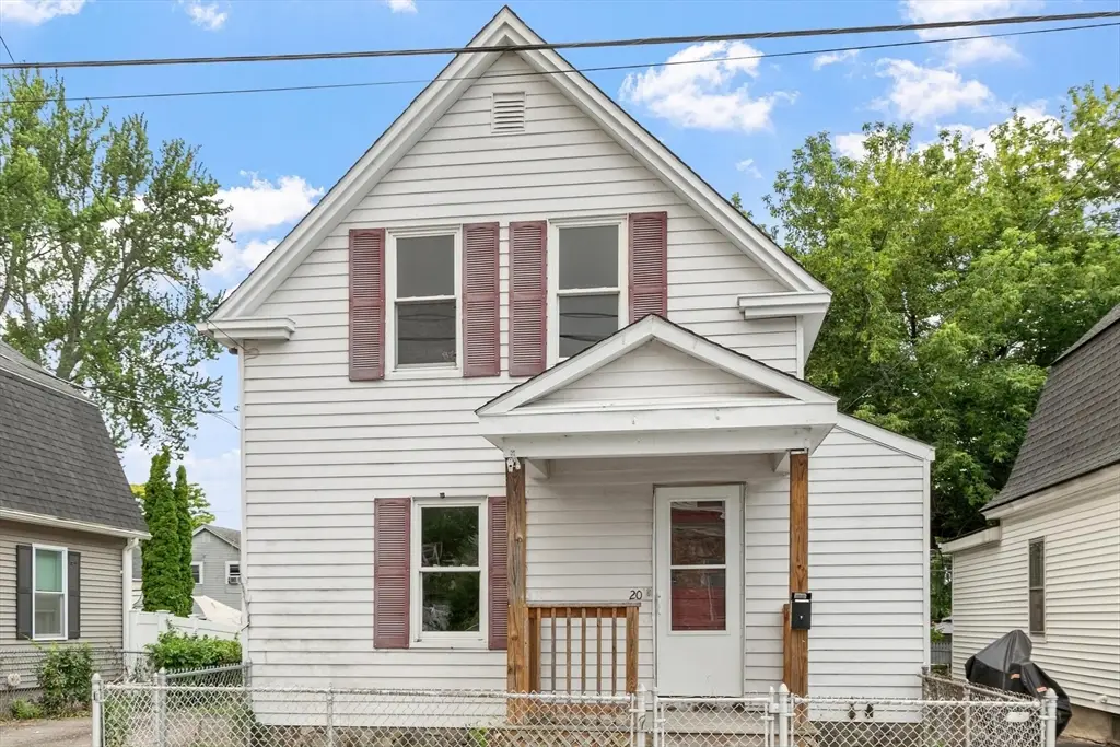 20 Carolyn St, Lowell, MA 01850 - #1
