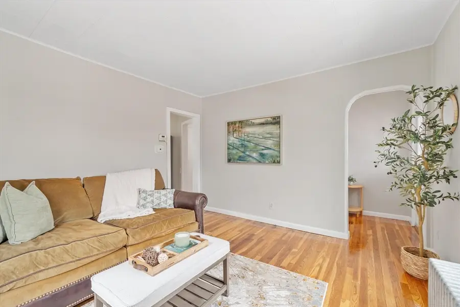 20 Carolyn St, Lowell, MA 01850 - #2