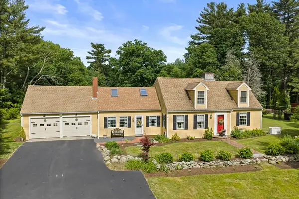 205 W Elm St, Pembroke, MA 02359