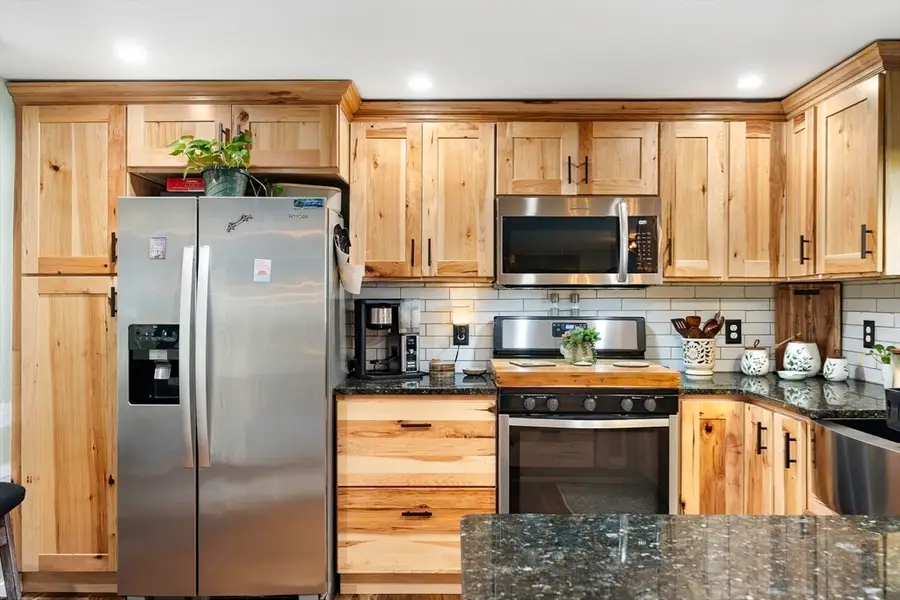 284 Buck Pond Rd, Westfield, MA 01085 - #3