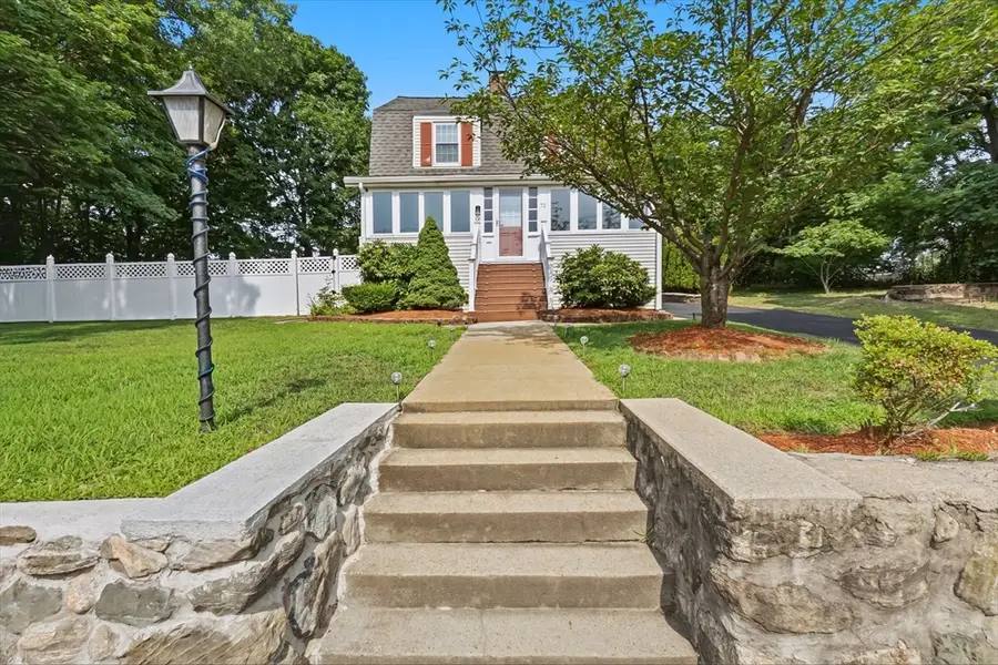 72 Mishawum Rd, Woburn, MA 01801 - #2