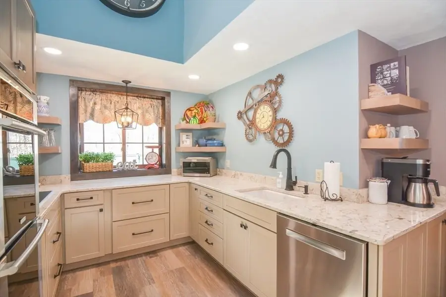 187 Blackstone Street, Mendon, MA 01756 - #3