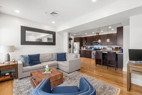 101 Old Harbor St #3, Boston, MA 02127