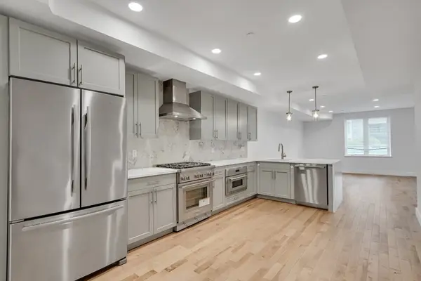 50 Hichborn St #308, Boston, MA 02135