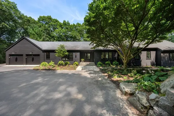 34 Hilltop Rd, Weston, MA 02493