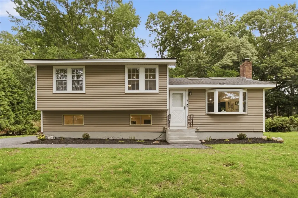 18 James St, Burlington, MA 01803 - #1