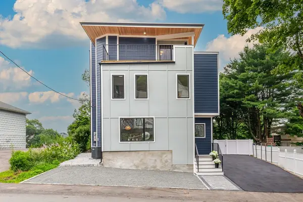 96 Burpee Rd, Swampscott, MA 01907