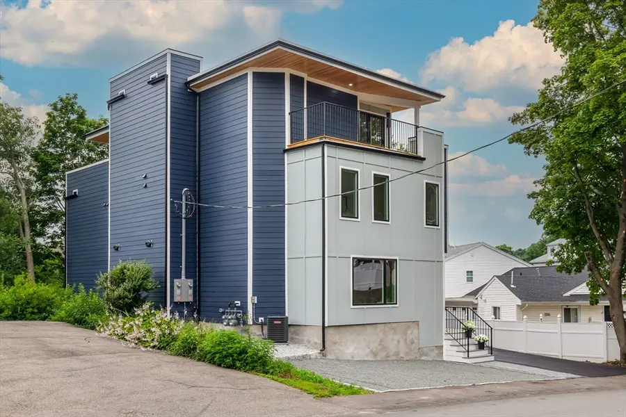 96 Burpee Rd #1, Swampscott, MA 01907 - #3