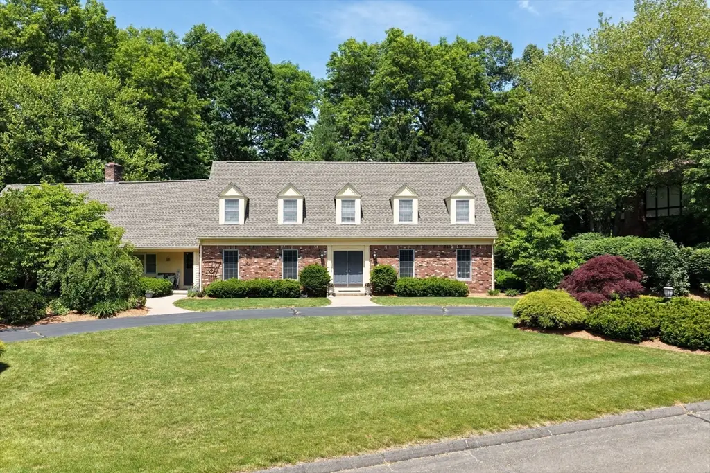 115 Williamsburg Dr, Longmeadow, MA 01106 - #1