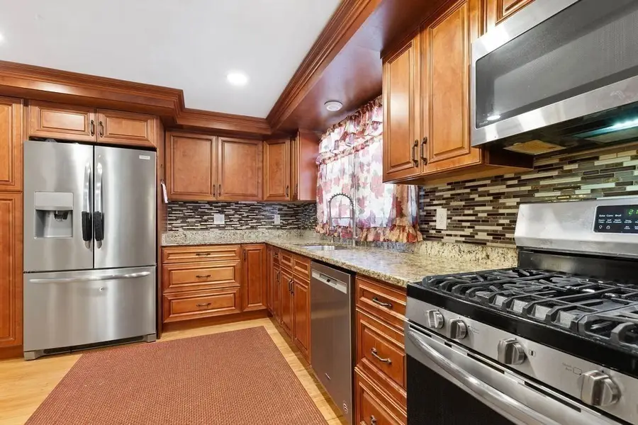 71 Dwinell Rd, Taunton, MA 02780 - #2