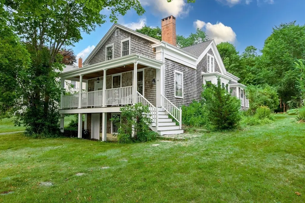 28 Main Street, Mattapoisett, MA 02739 - #1