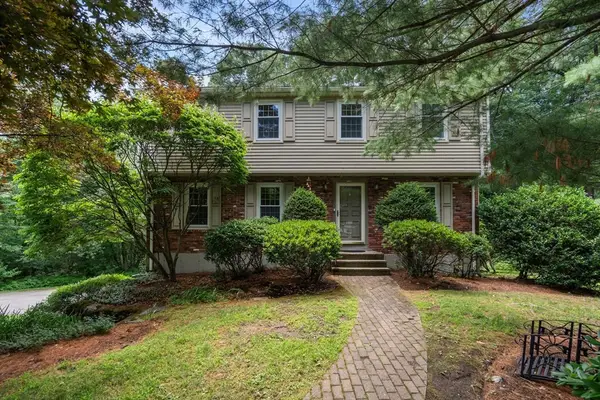 11 Bacon Rd, Framingham, MA 01701