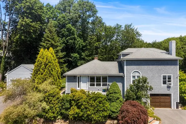 50 Idlewood Ave, Hamilton, MA 01982