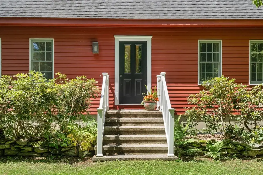 130 Burlingame Rd, Charlton, MA 01507 - #2