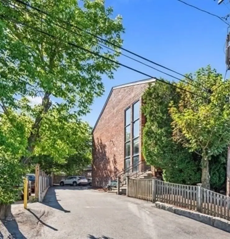 10 Roberts #12, Somerville, MA 02145 - #2