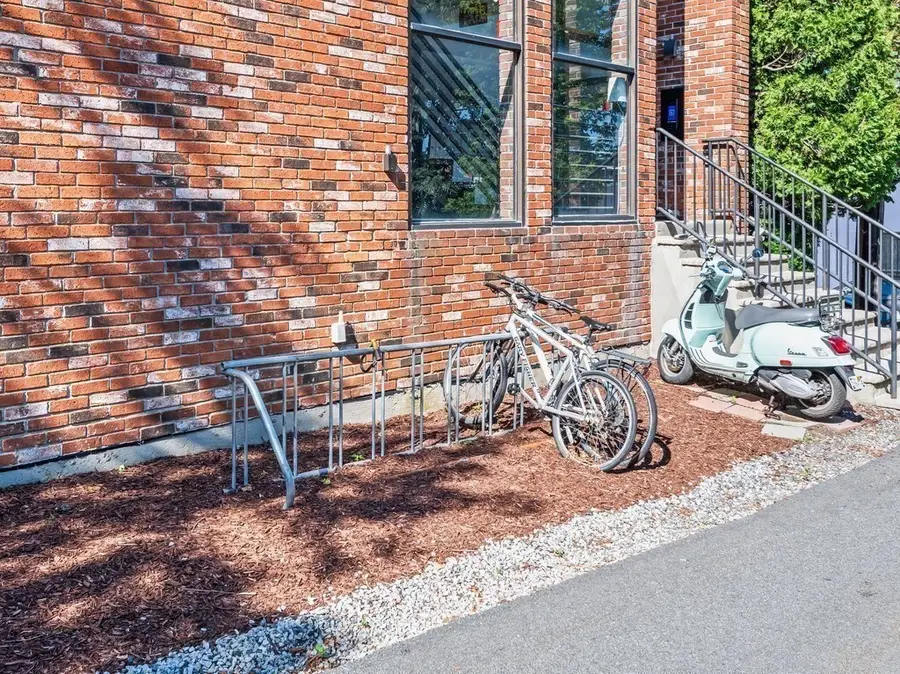 10 Roberts #12, Somerville, MA 02145 - #3