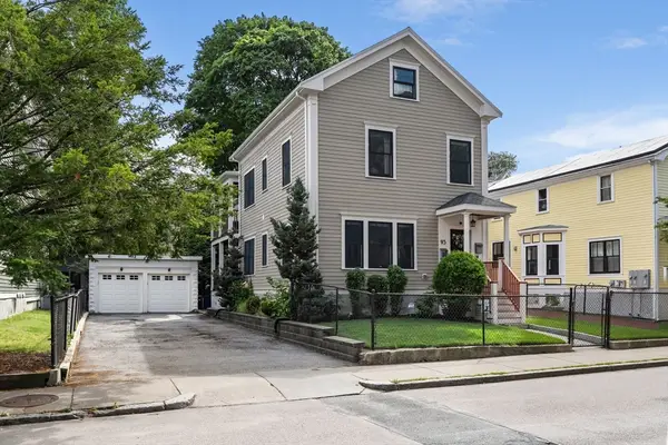 95 Green St #2, Boston, MA 02130