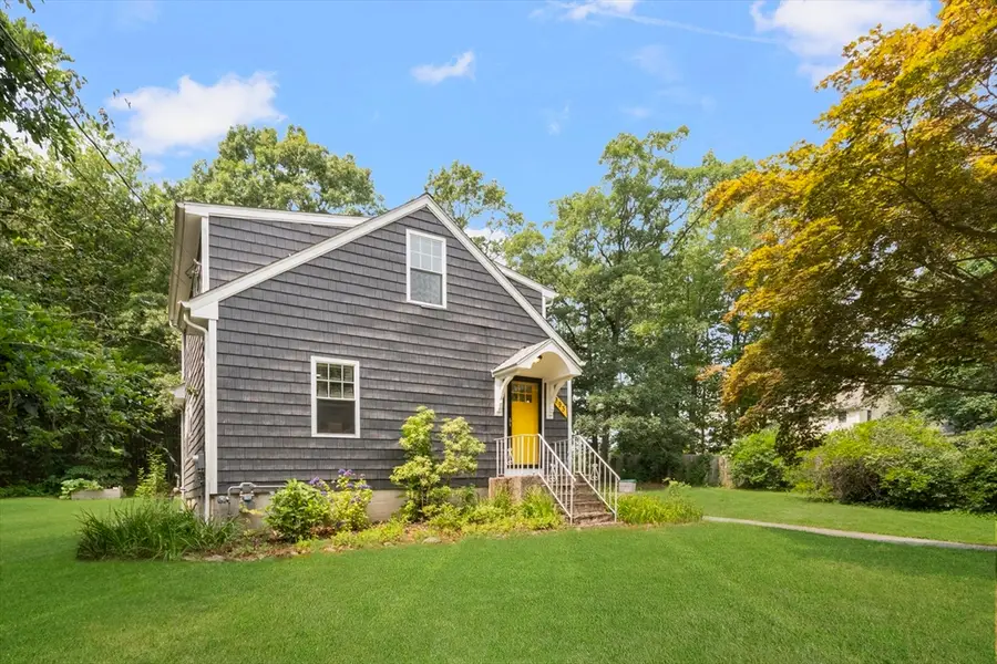 993 Pine St, Seekonk, MA 02771 - #2