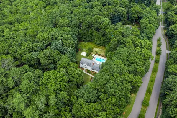 180 Cedar St, Sturbridge, MA 01566