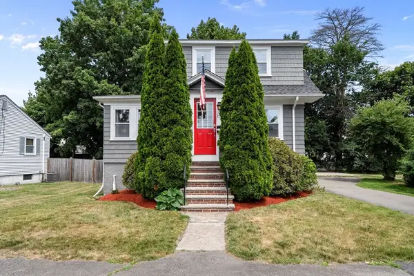 17 Andrews St, Norwood, MA 02062