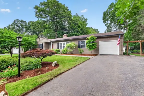 74 Lynnwood Ln, Worcester, MA 01609