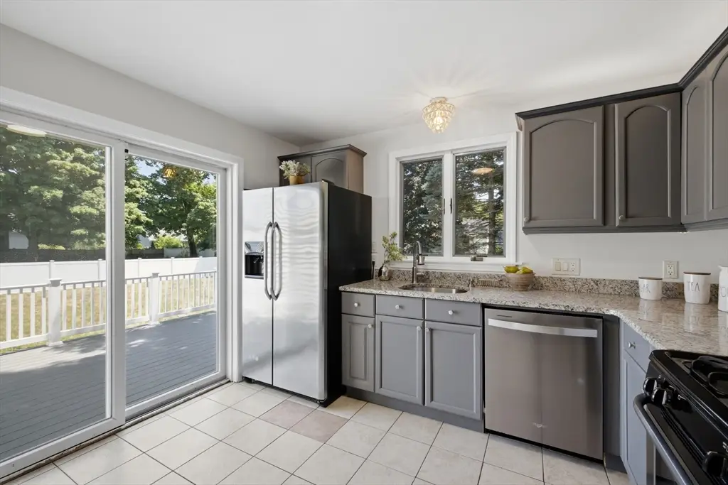 16 Elm St, Reading, MA 01867 - #1