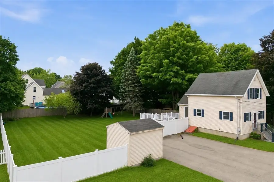 16 Elm St, Reading, MA 01867 - #2