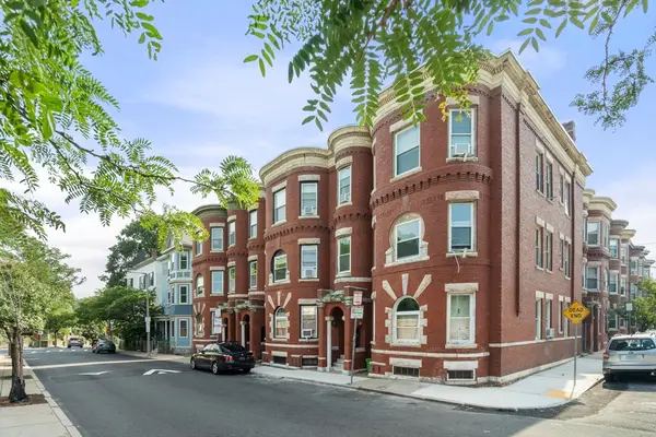 124 Day St #2, Boston, MA 02130