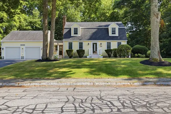 10 Wynnwood Cir, Bridgewater, MA 02324