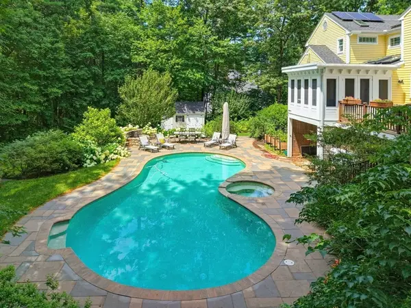 53 Spring Rd, Concord, MA 01742