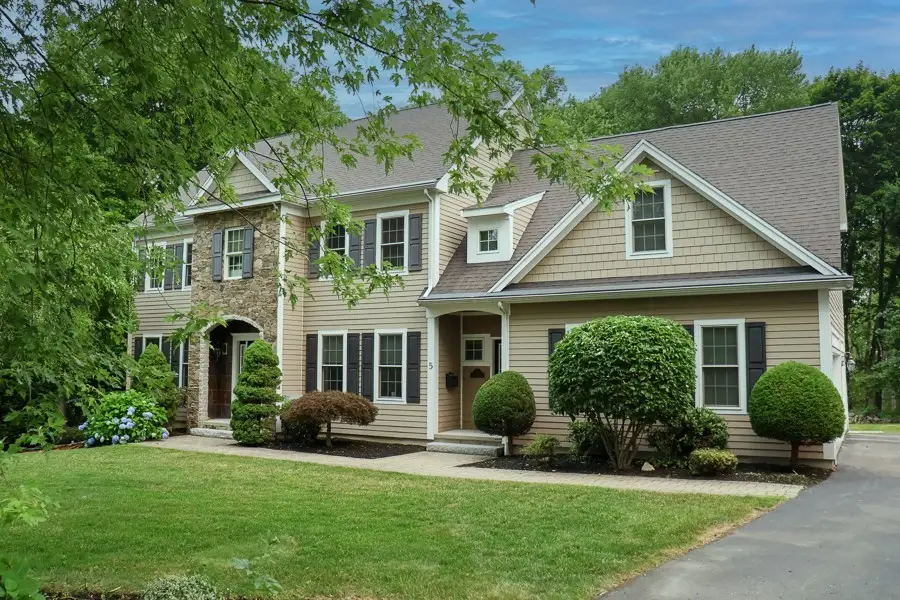 5 Merriam Avenue, Shrewsbury, MA 01545 - #1