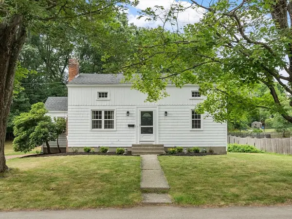 108 Kings Grant Road, Marlborough, MA 01752
