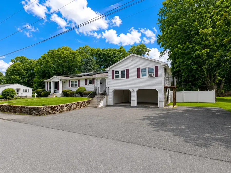 8 Rochelle St, Auburn, MA 01501 - #2