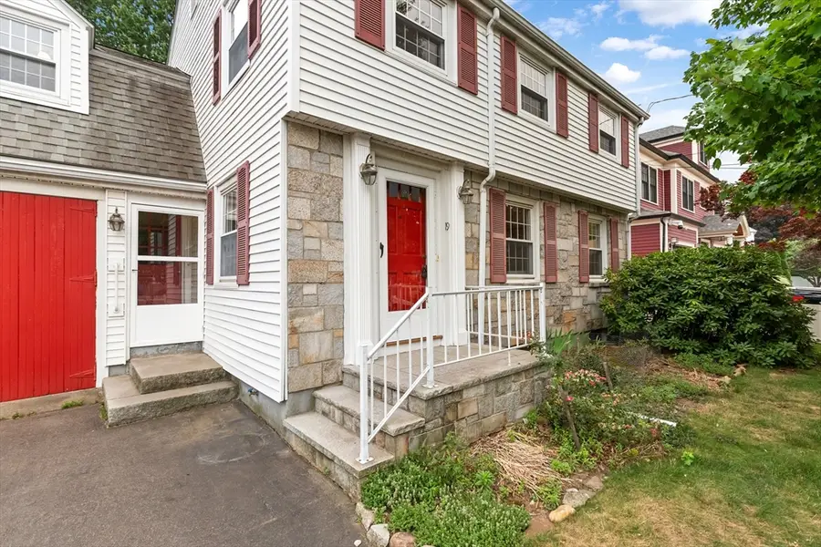 19 Colonial Dr, Arlington, MA 02474 - #2